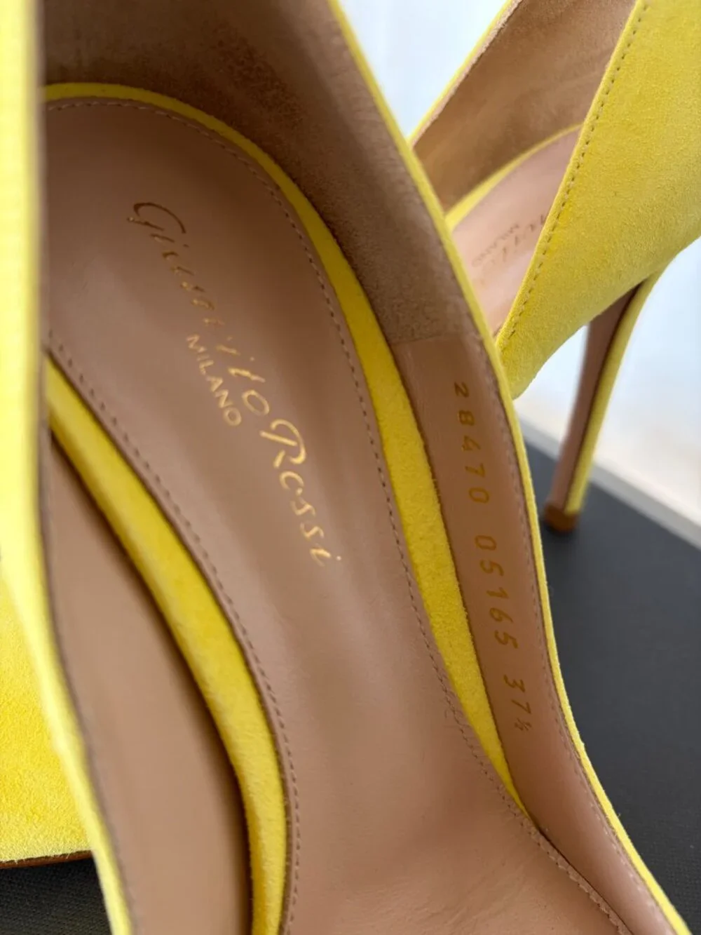 Gianvito Rossi Gianvito 105 Suede Pointed Toe Pumps Citron Yellow 37.5